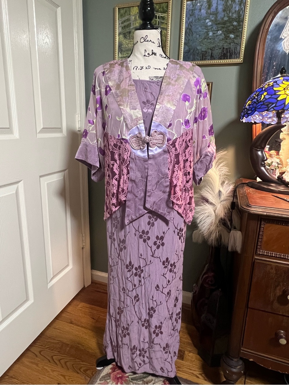 Vintage whimsy Spencer Alexis purple floral dress and kimono set.